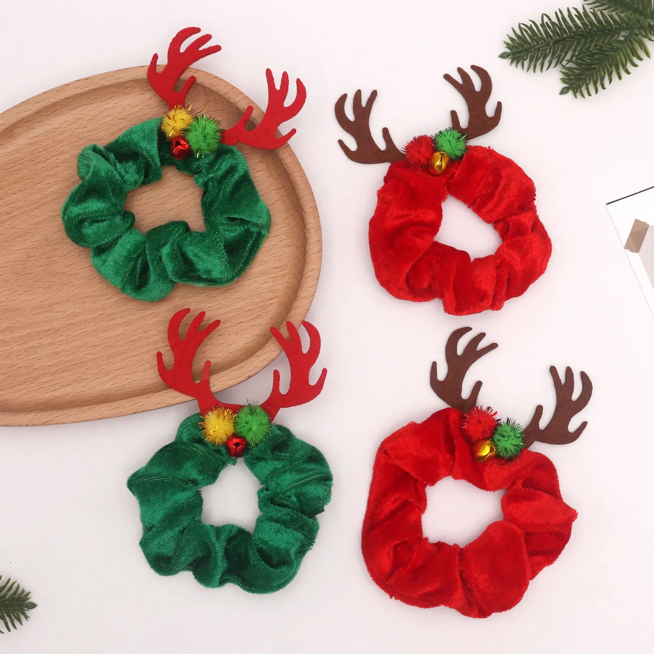 Colour comparison. One scrunchie in your selected colour; other pieces are not included.