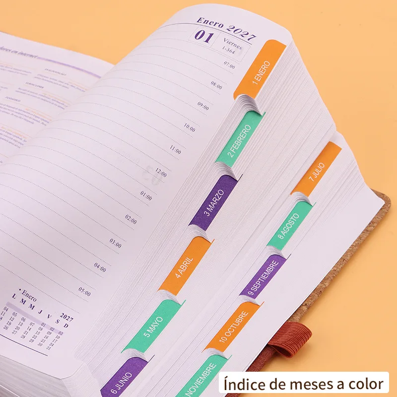 Interior of the Spanish-language 2027 diary. The printed diary language is Spanish.