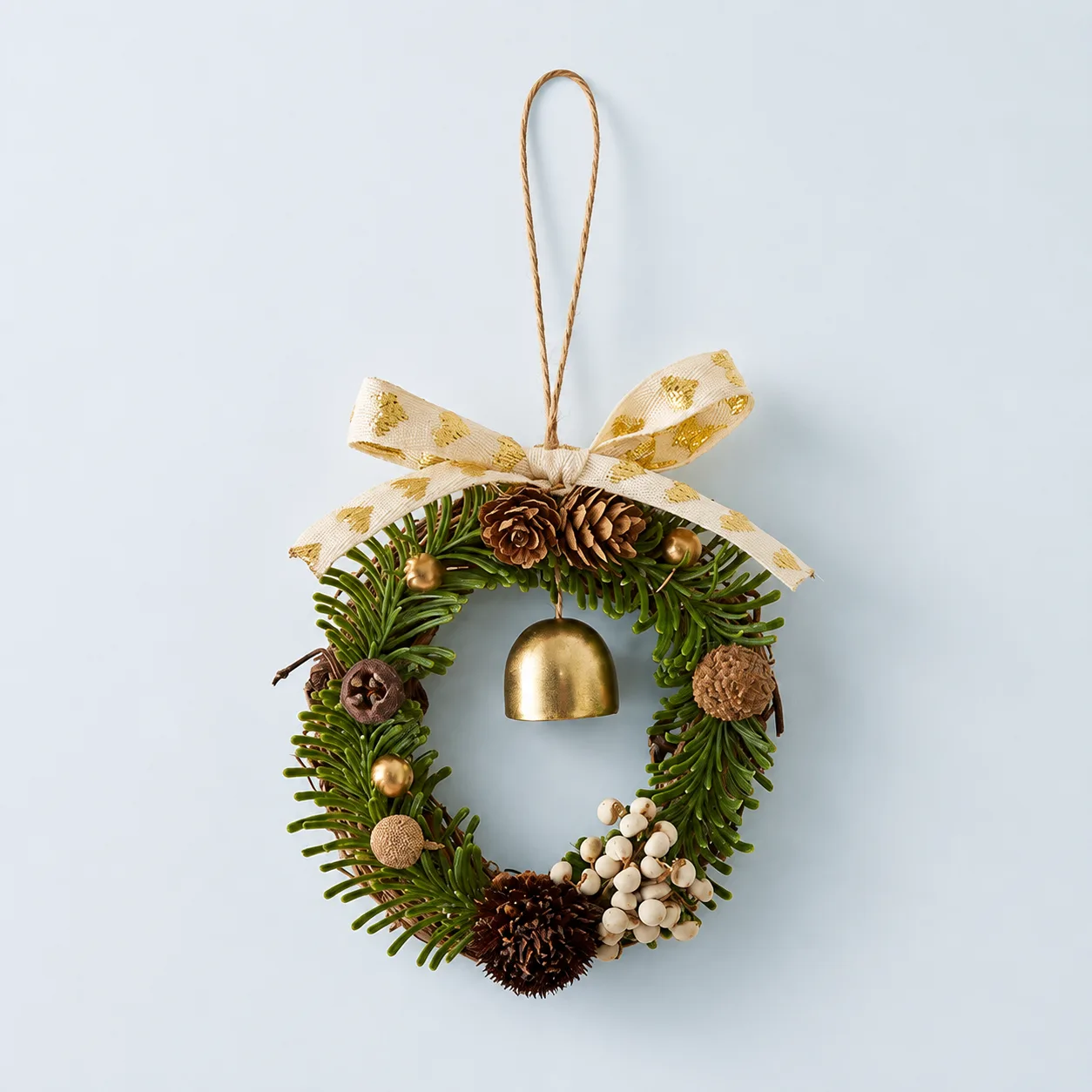 Gold-heart mini wreath